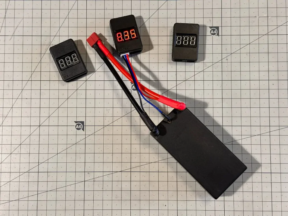 DriftGuy digitální voltmetr pro LiPo baterie