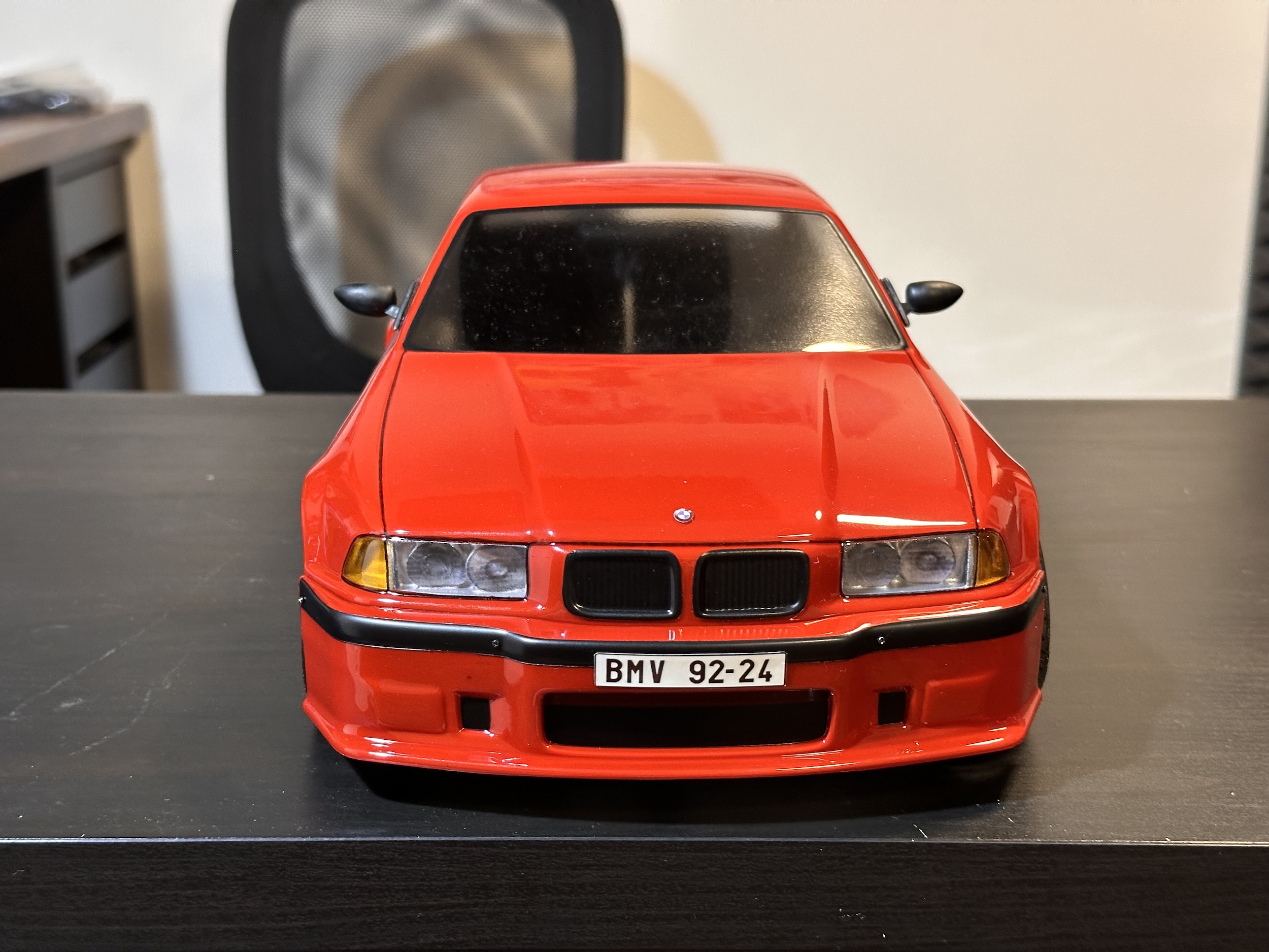 #980 BMW e36 Imola Rot
