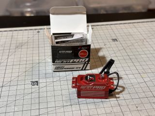 Reve D PRO Low Profile Programmable (RWD Drift Spec/18.0kg/7.4V) Brushless Servo (Red) BAZAR